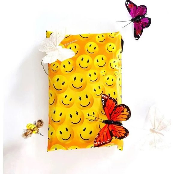 Other - 100 Happy Face Designer Poly Mailers 6x9